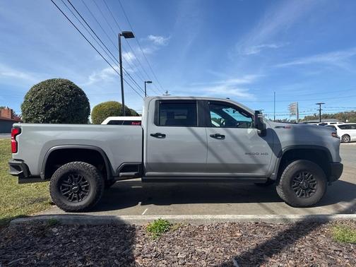 2025 Chevrolet Silverado 2500 ZR2