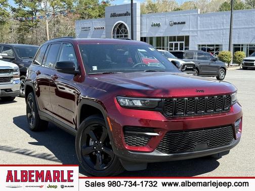 2024 Jeep Grand Cherokee Laredo