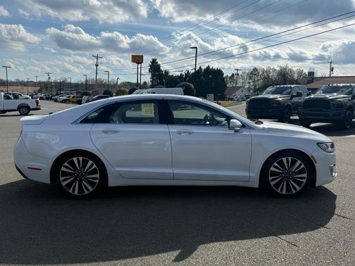 2020 Lincoln MKZ Reserve