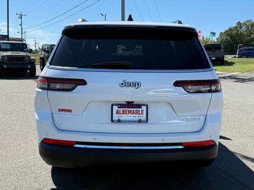 2024 Jeep Grand Cherokee L Laredo