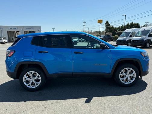 2024 Jeep Compass Sport