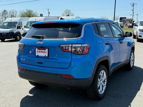 2024 Jeep Compass Sport