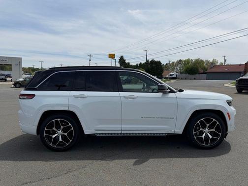 2024 Jeep Grand Cherokee Summit