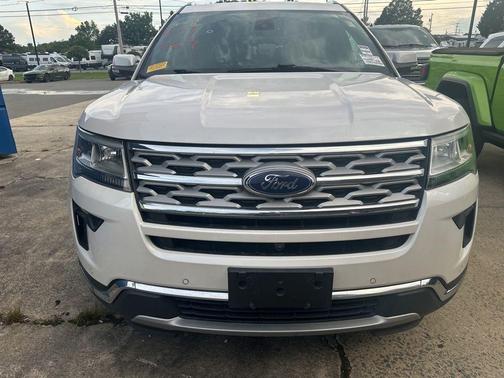 White Platinum Clearcoat Metallic 2018 Ford Explorer Limited