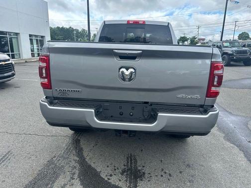 Billet Silver Metallic Clearcoat 2024 RAM 2500 Laramie