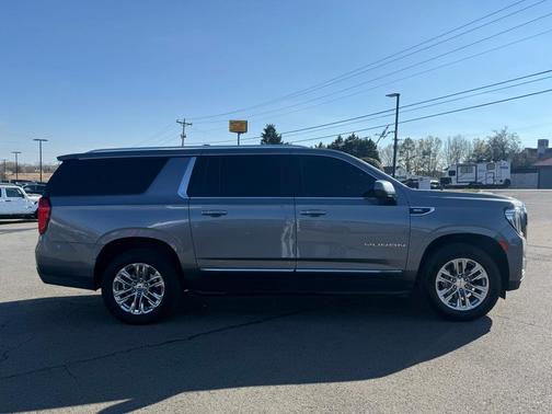 2021 GMC Yukon XL SLT