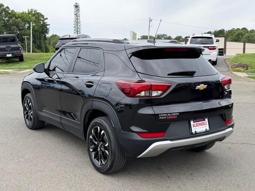 Mosaic Black Metallic 2023 Chevrolet Trailblazer LT