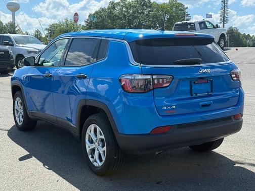 2024 Jeep Compass Sport