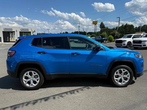2024 Jeep Compass Sport