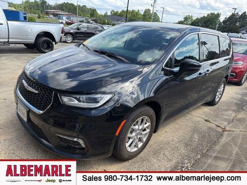 Diamond Black 2024 Chrysler Pacifica Touring-L