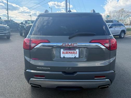 2017 GMC Acadia Denali