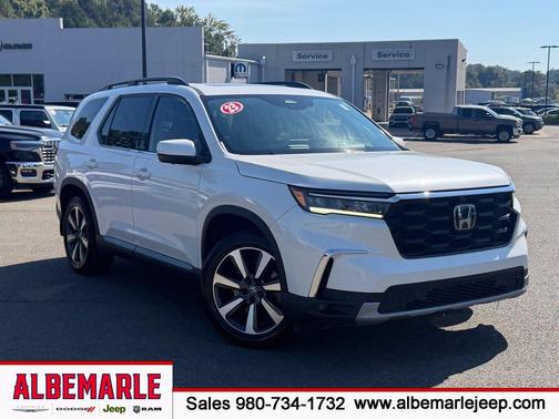 Platinum White Pearl 2023 Honda Pilot Elite
