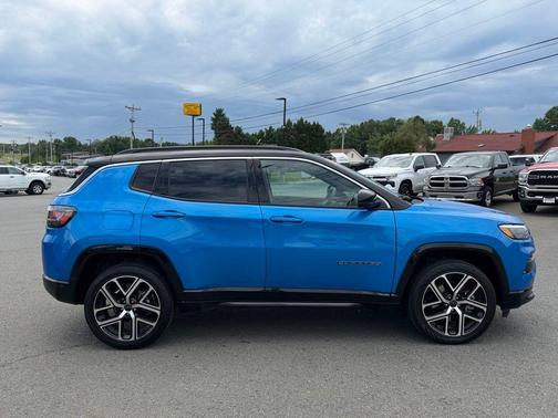 Hydro Blue Pearlcoat 2025 Jeep Compass Limited