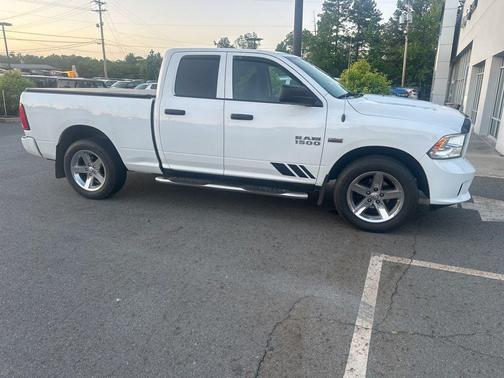 Bright White Clearcoat 2016 RAM 1500 Tradesman/Express