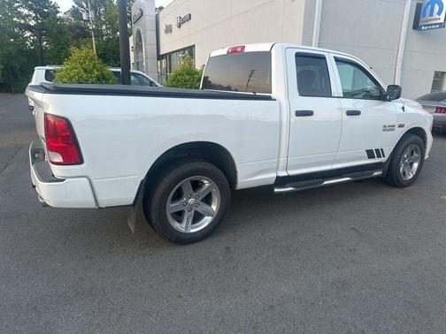 Bright White Clearcoat 2016 RAM 1500 Tradesman/Express