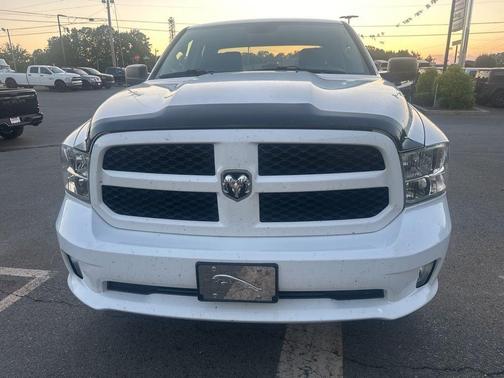 Bright White Clearcoat 2016 RAM 1500 Tradesman/Express