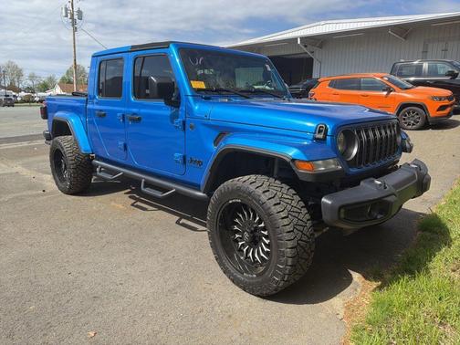 Hydro Blue Pearlcoat 2025 Jeep Gladiator Sport