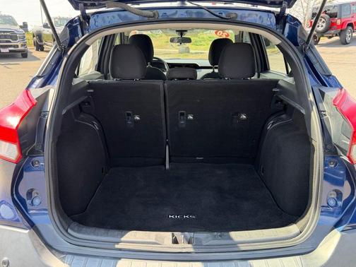 2020 Nissan Kicks SV