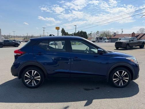 2020 Nissan Kicks SV