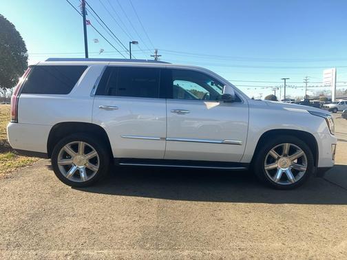 2018 Cadillac Escalade Luxury