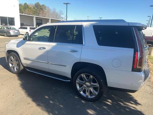 2018 Cadillac Escalade Luxury