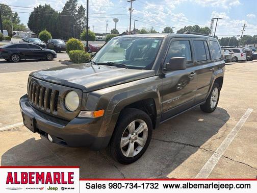 Eco Green Pearlcoat 2015 Jeep Patriot Latitude