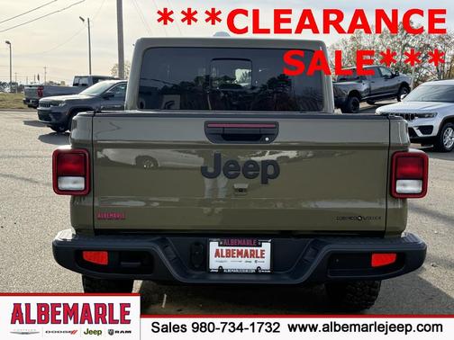 2025 Jeep Gladiator Sport