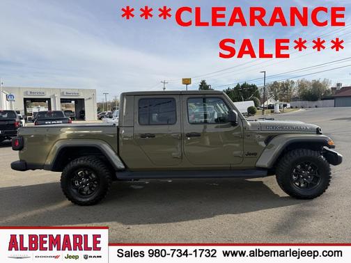 2025 Jeep Gladiator Sport