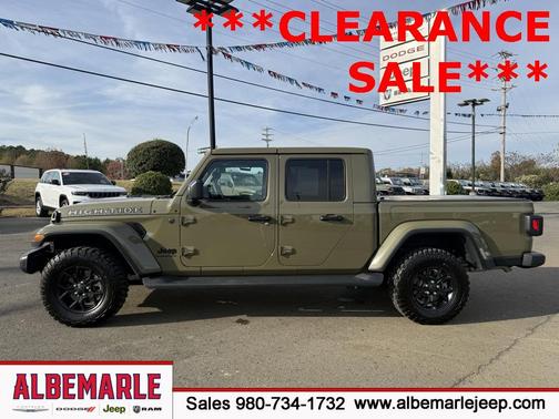 2025 Jeep Gladiator Sport