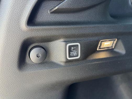 Silver Zynith 2026 Jeep Grand Cherokee L Laredo