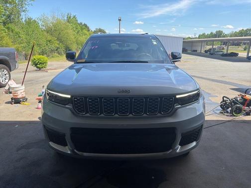 Silver Zynith 2023 Jeep Grand Cherokee L Summit