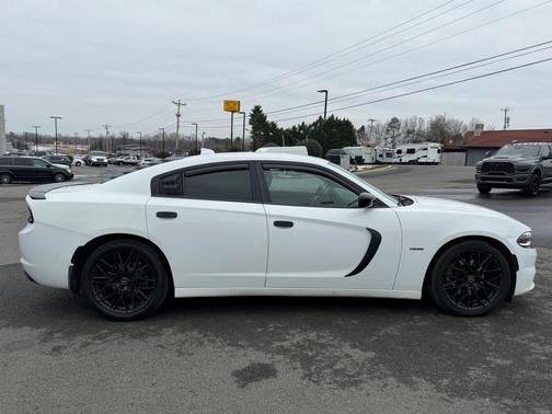 2018 Dodge Charger R/T