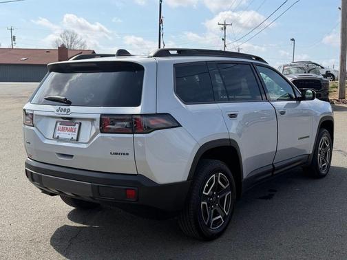2026 Jeep Cherokee LAREDO/LIMITED