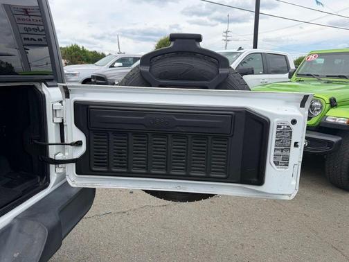 Bright White Clearcoat 2020 Jeep Wrangler Unlimited Sport
