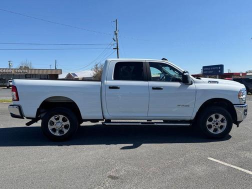 Bright White Clearcoat 2024 RAM 2500 Big Horn
