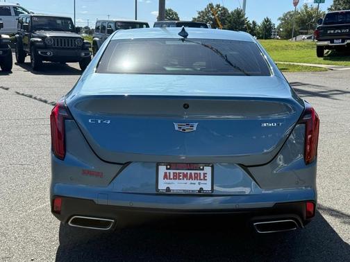 2024 Cadillac CT4 Luxury