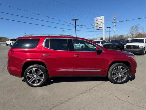 2019 GMC Acadia Denali