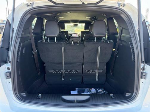 Bright White Clearcoat 2026 Chrysler Voyager LX
