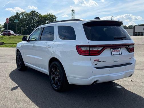 White Knuckle Clearcoat 2023 Dodge Durango GT