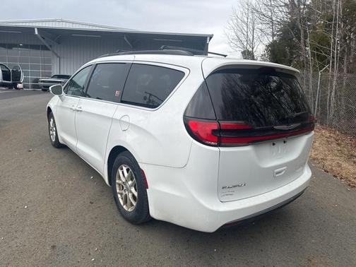 2022 Chrysler Pacifica Touring-L