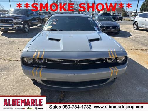 2020 Dodge Challenger SXT