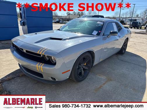 2020 Dodge Challenger SXT