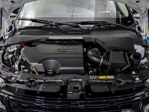 2025 Land Rover Range Rover Evoque Dynamic SE