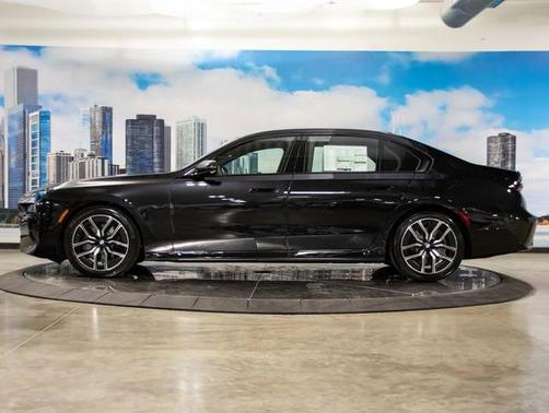 Black Sapphire Metallic 2026 BMW 740 xDrive