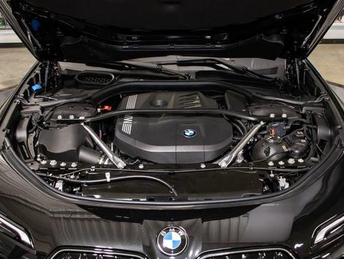 Black Sapphire Metallic 2026 BMW 740 xDrive