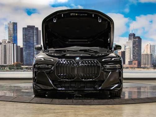 Black Sapphire Metallic 2026 BMW 740 xDrive