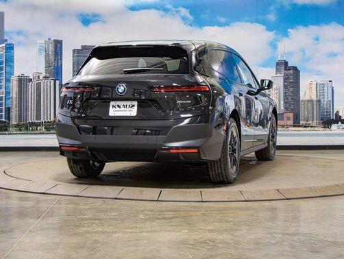 2025 BMW iX xDrive50