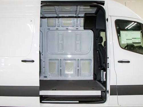 2025 Mercedes-Benz Sprinter 2500 Cargo 170 WB