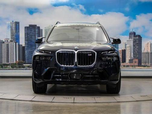 Carbon Black Metallic 2026 BMW X7 M60i