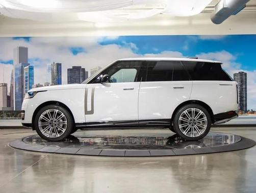 2025 Land Rover Range Rover SE